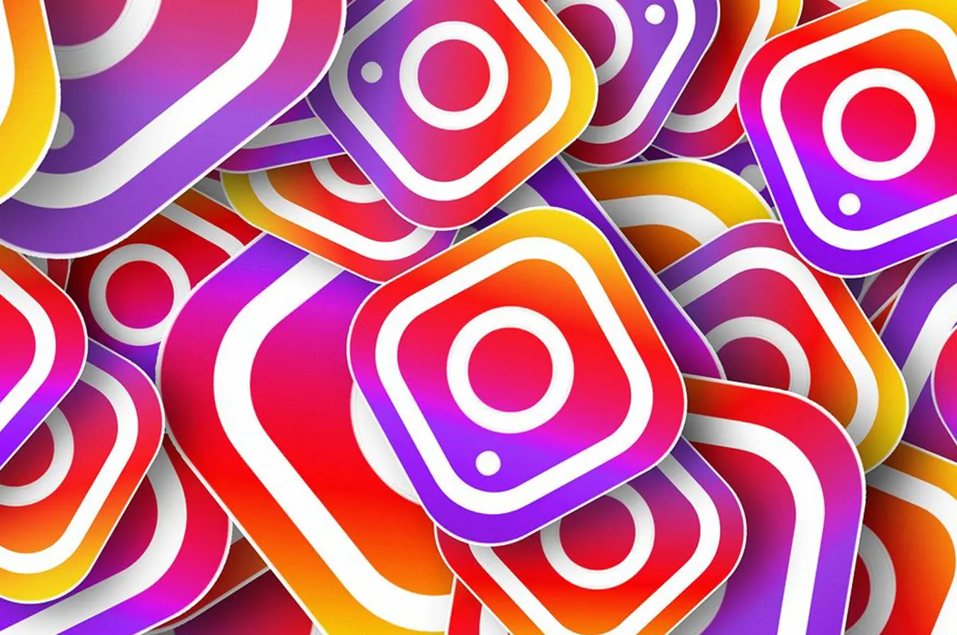 Hashtag Instagram #Consumers Mailing List